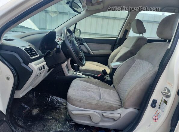 JF2SJABC8GH403840 2016 SUBARU FORESTER White Вид салону спереду