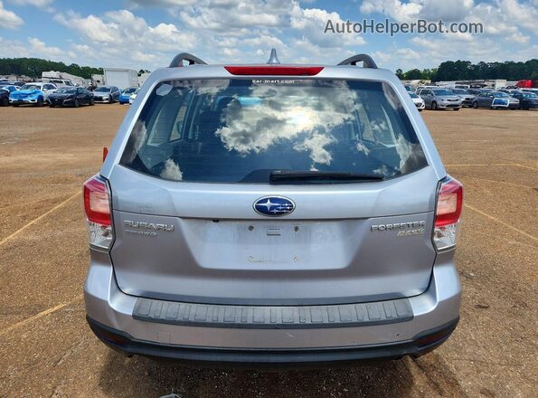JF2SJABC8HH492259 2017 SUBARU FORESTER Silver Vista trasera
