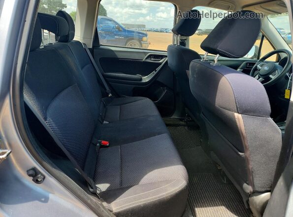 JF2SJABC8HH492259 2017 SUBARU FORESTER Silver Vista de los asientos traseros