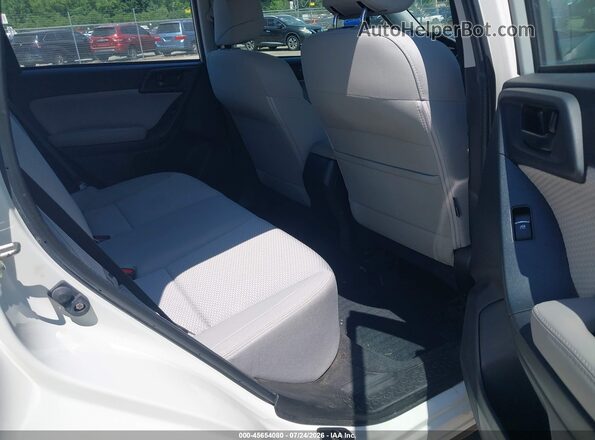 JF2SJABC8JH558833 2018 SUBARU FORESTER White Vista de la etiqueta del VIN