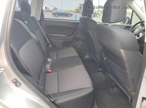 JF2SJABCXJH544397 2018 SUBARU FORESTER Silver Rear seats view