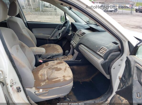 JF2SJADC0GH506957 2016 SUBARU FORESTER Белый Вид салона спереди