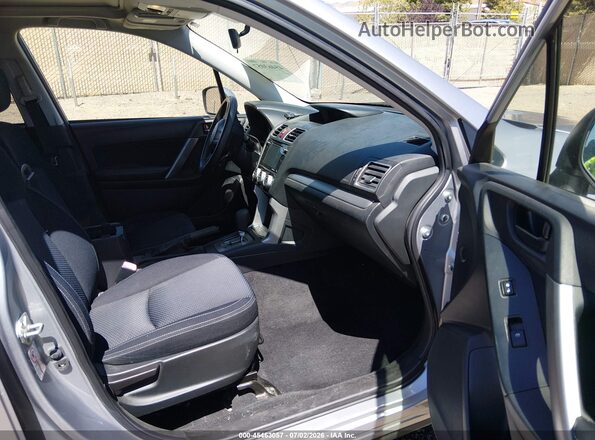 JF2SJADC0GH548318 2016 SUBARU FORESTER Gray Вид салону спереду