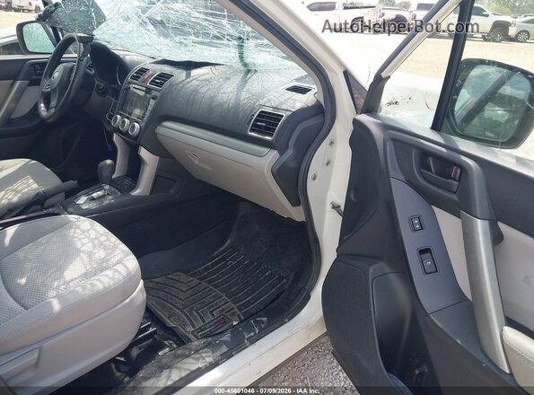 JF2SJADC1GH500228 2016 SUBARU FORESTER White წინა სალონის ხედი