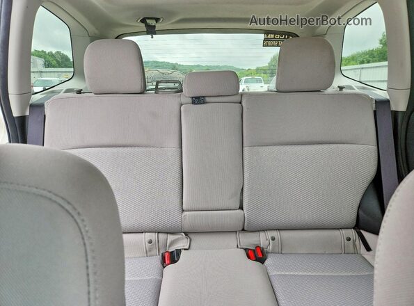 JF2SJADC2GH428908 2016 SUBARU FORESTER White უკანა სავარძლების ხედი