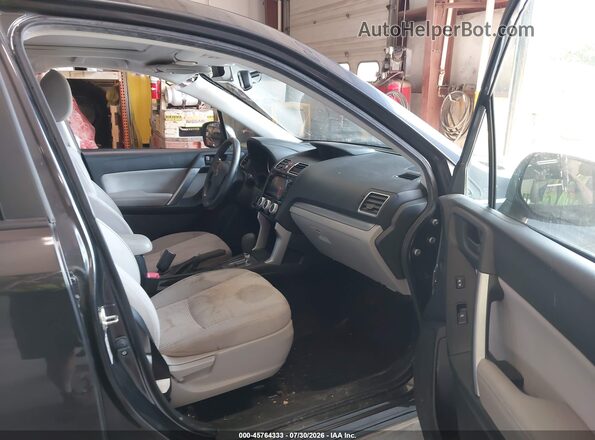 JF2SJADC3GH407744 2016 SUBARU FORESTER Черный Вид салона спереди