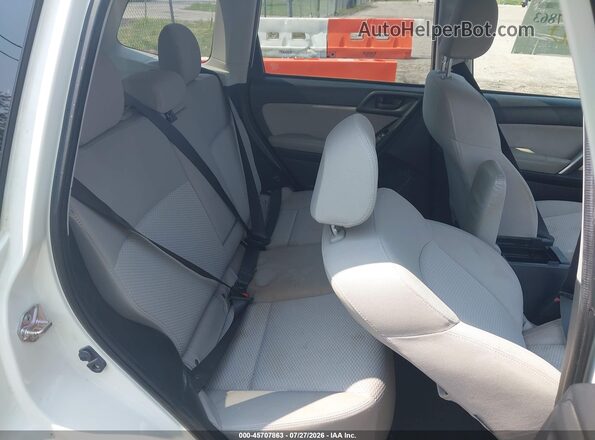 JF2SJADC5GH488911 2016 SUBARU FORESTER White Vista de la etiqueta del VIN
