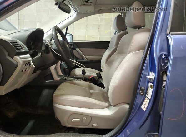 JF2SJADC7GH564094 2016 SUBARU FORESTER Синий Вид салона спереди