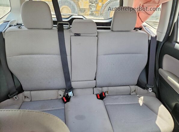 JF2SJADC8GH425138 2016 SUBARU FORESTER White Widok tylnych siedzeń