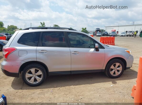 JF2SJADC8GH551578 2016 SUBARU FORESTER Silver Սալոնի հետևի տեսք