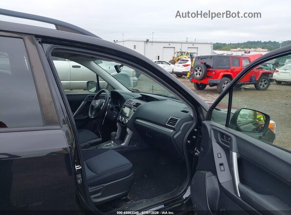 JF2SJADC8GH552150 2016 SUBARU FORESTER Черный Вид салона спереди