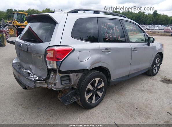 JF2SJAEC0HH500608 2017 SUBARU FORESTER Серебряный Задняя правая четверть