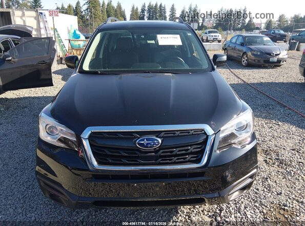 JF2SJAEC0JH445910 2018 SUBARU FORESTER Black უკანა სალონის ხედი