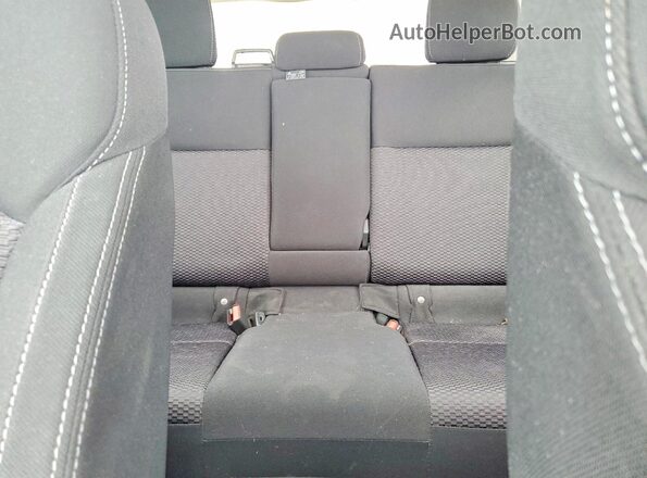 JF2SJAEC0JH471777 2018 SUBARU FORESTER Silver უკანა სავარძლების ხედი