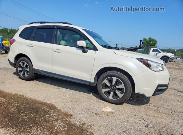 JF2SJAEC0JH514773 2018 SUBARU FORESTER Белый Передняя правая четверть