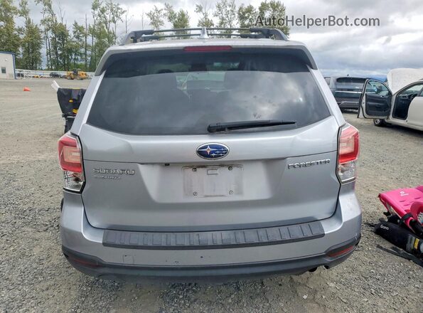 JF2SJAEC3JH535780 2018 SUBARU FORESTER Silver Rear view