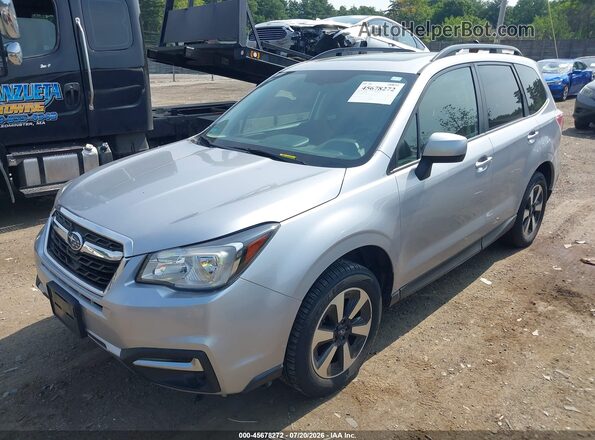 JF2SJAEC4JG552450 2018 SUBARU FORESTER Silver Front view