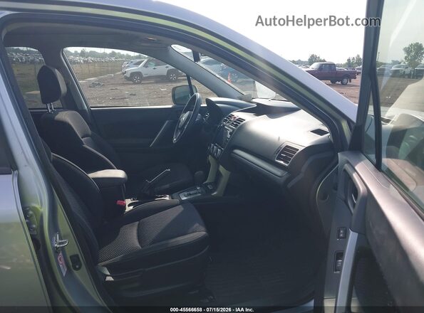 JF2SJAEC4JH454321 2018 SUBARU FORESTER Silver Vista interior delantera