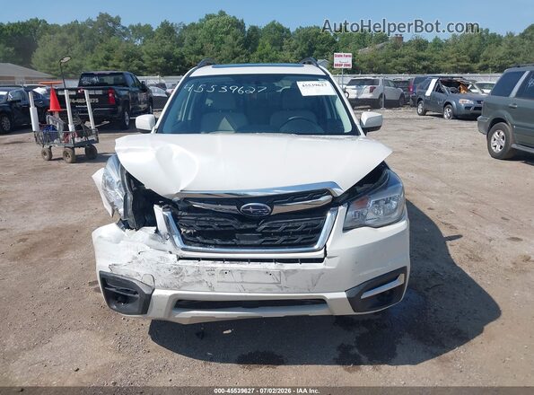 JF2SJAEC5HH555524 2017 SUBARU FORESTER White უკანა სალონის ხედი