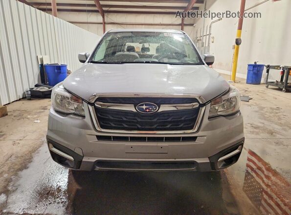 JF2SJAEC5HH567821 2017 SUBARU FORESTER Silver Front view