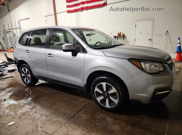 JF2SJAEC5HH567821 2017 SUBARU FORESTER Silver Front right
