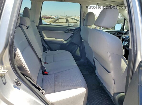 JF2SJAEC5JH616120 2018 SUBARU FORESTER Silver Widok tylnych siedzeń