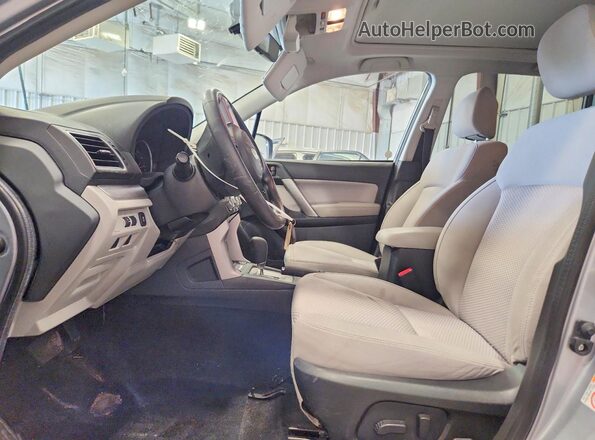 JF2SJAEC6HH478243 2017 SUBARU FORESTER Gray წინა სალონის ხედი