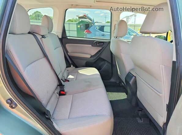 JF2SJAEC6JH416962 2018 SUBARU FORESTER Green Vista interior trasera