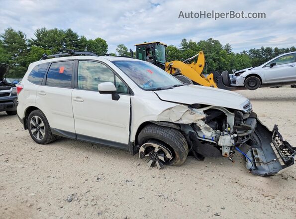 JF2SJAEC6JH570782 2018 SUBARU FORESTER White Front right