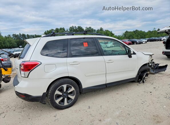 JF2SJAEC6JH570782 2018 SUBARU FORESTER White Rear right