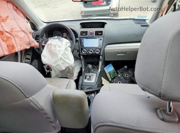 JF2SJAEC6JH570782 2018 SUBARU FORESTER White Dashboard view
