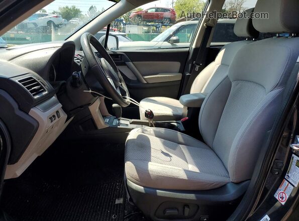 JF2SJAEC7HH400652 2017 SUBARU FORESTER Серый Вид салона спереди