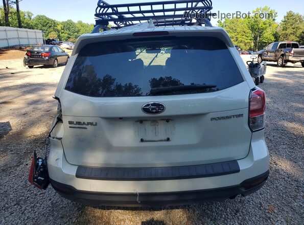 JF2SJAEC7JH589406 2018 SUBARU FORESTER White Widok z tyłu