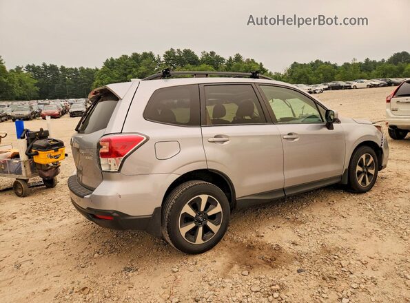 JF2SJAEC8HH455675 2017 SUBARU FORESTER Silver Tył prawy
