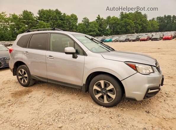 JF2SJAEC8HH455675 2017 SUBARU FORESTER Silver Przód prawy