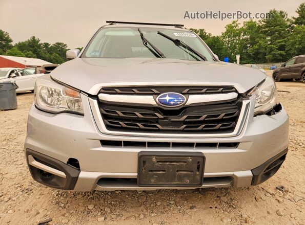 JF2SJAEC8HH455675 2017 SUBARU FORESTER Silver Widok z przodu