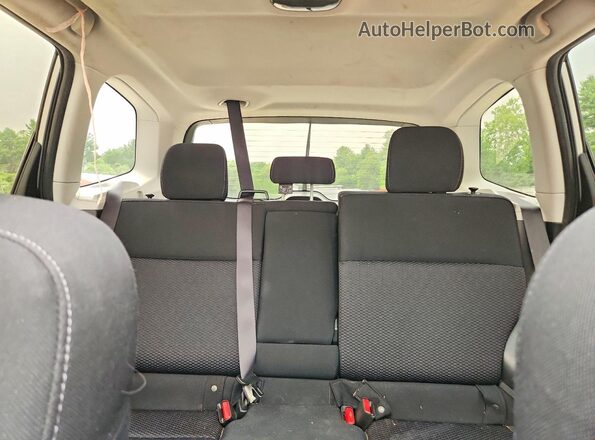 JF2SJAEC8HH455675 2017 SUBARU FORESTER Silver Widok tylnych siedzeń
