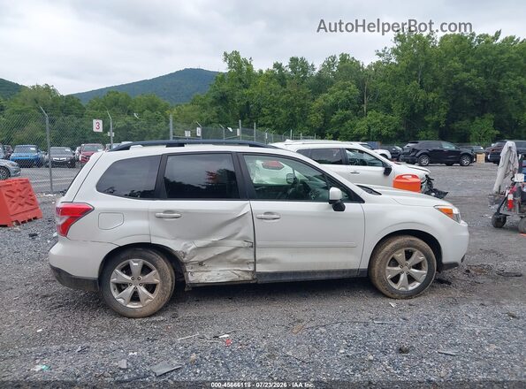 JF2SJAFC3GH468105 2016 SUBARU FORESTER White Вид задньої частини салону