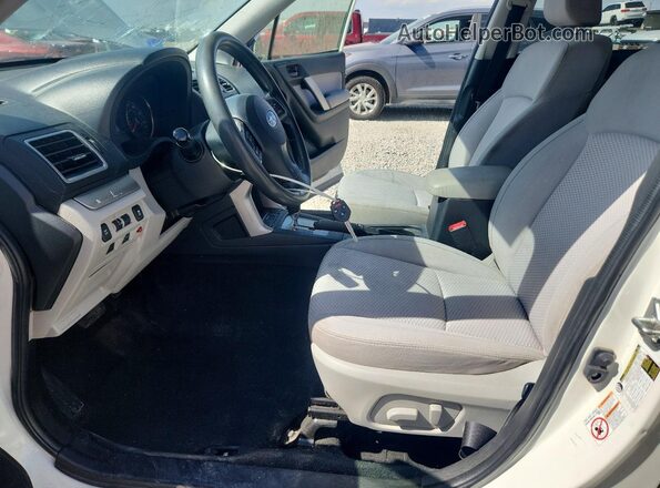 JF2SJAFC9GH536889 2016 SUBARU FORESTER White წინა სალონის ხედი