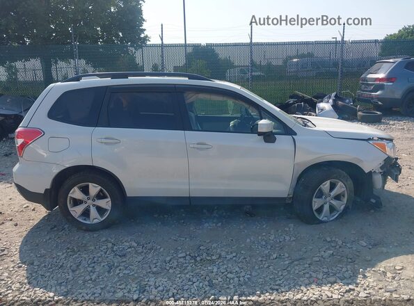 JF2SJAFCXGH529417 2016 SUBARU FORESTER Белый Вид задней части салона