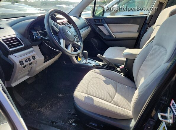 JF2SJAGC1HH468703 2017 SUBARU FORESTER Gray Front interior view