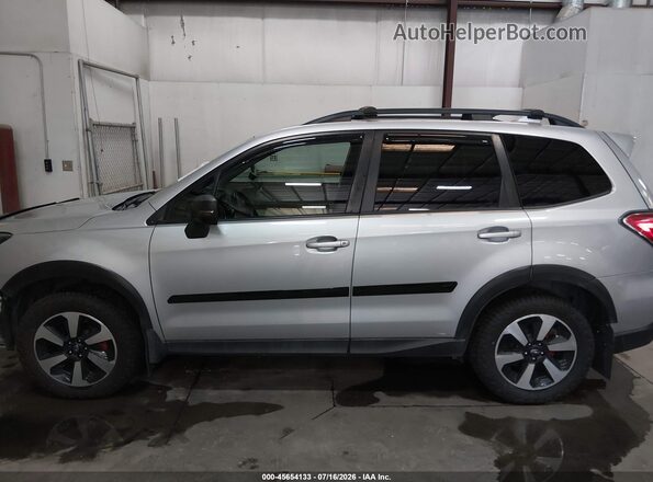 JF2SJAGC1JH504122 2018 SUBARU FORESTER Silver 