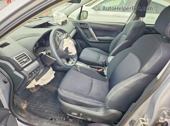 JF2SJAGC2HH454549 2017 SUBARU FORESTER Silver Вид салону спереду
