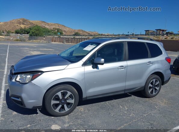 JF2SJAGC2HH494050 2017 SUBARU FORESTER Silver 360 interior view