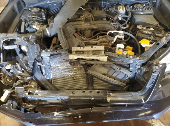 JF2SJAGC3JH486979 2018 SUBARU FORESTER Black Rear interior view