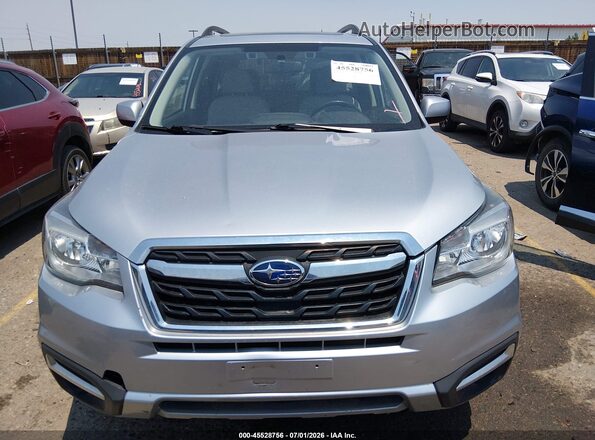JF2SJAGC4HH511141 2017 SUBARU FORESTER Silver Սալոնի հետևի տեսք