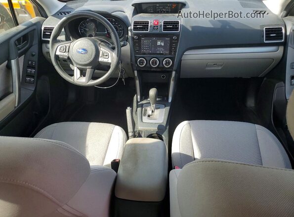 JF2SJAGC4JH575721 2018 SUBARU FORESTER Burgundy Вид панелі приладів