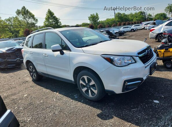 JF2SJAGC5JH507850 2018 SUBARU FORESTER White Front right