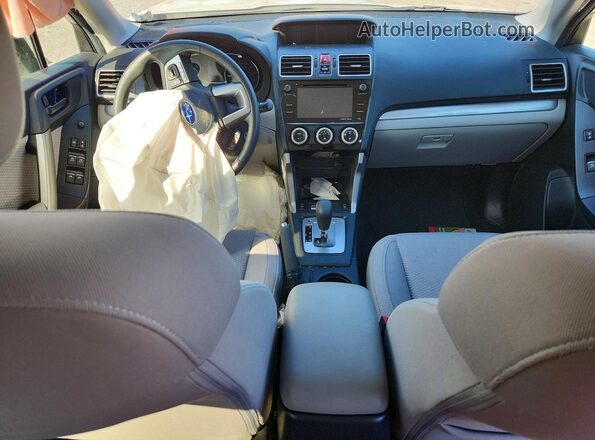 JF2SJAGC8HH513300 2017 SUBARU FORESTER White Widok deski rozdzielczej