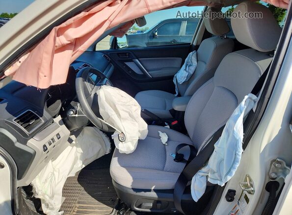 JF2SJAGC8HH513300 2017 SUBARU FORESTER White Widok wnętrza z przodu